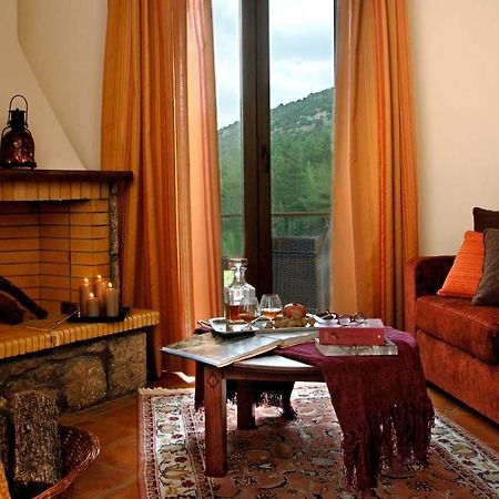 Dryas Guesthouse Polydrossos Bilik gambar